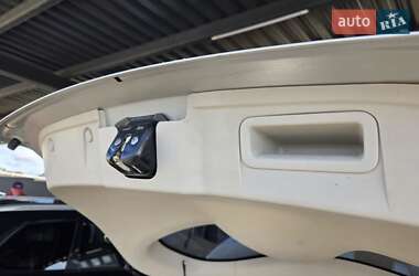 Хэтчбек Nissan Leaf 2016 в 