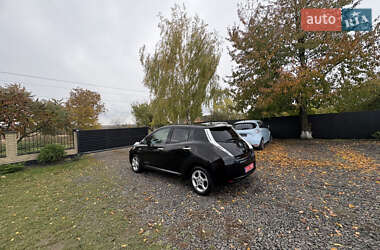 Хэтчбек Nissan Leaf 2014 в 