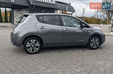 Хэтчбек Nissan Leaf 2013 в 