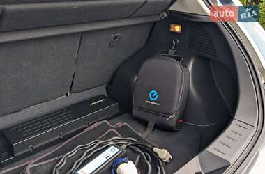 Хэтчбек Nissan Leaf 2013 в 