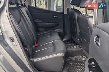 Хэтчбек Nissan Leaf 2013 в 