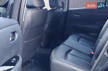 Хэтчбек Nissan Leaf 2014 в 