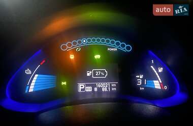 Хэтчбек Nissan Leaf 2014 в 