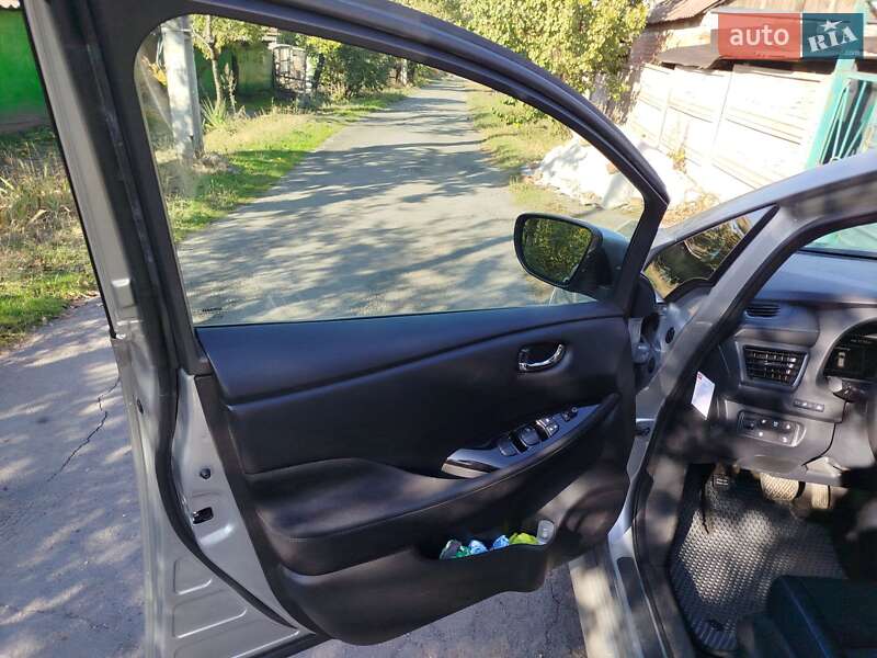 Хетчбек Nissan Leaf 2018 в Рівному