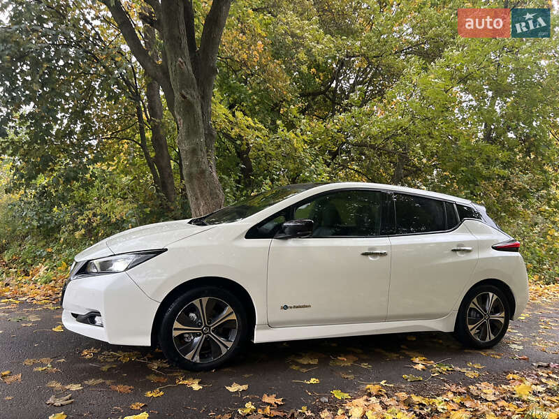 Хетчбек Nissan Leaf 2018 в Рівному