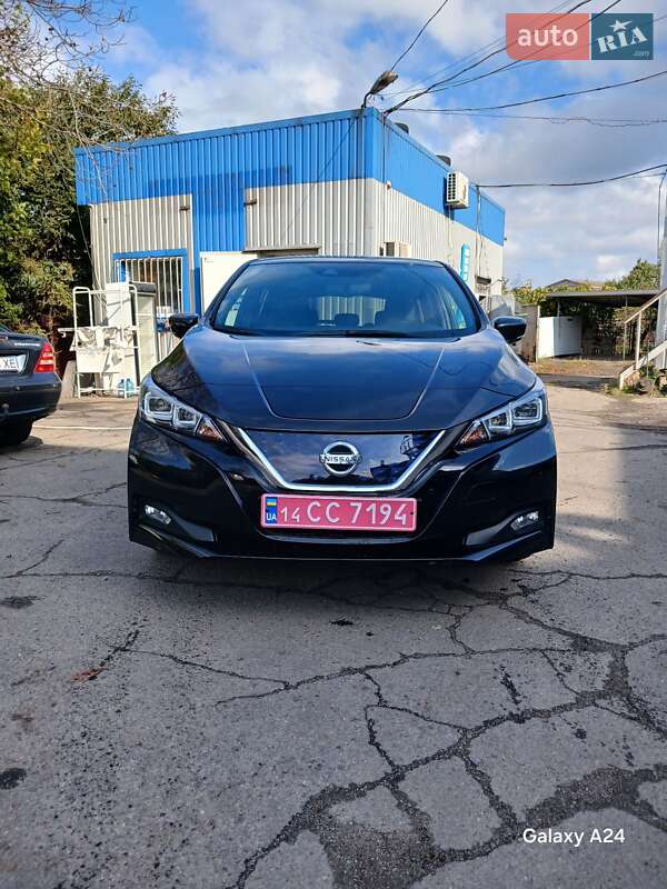 Хэтчбек Nissan Leaf 2019 в Кривом Роге фото 5 Хэтчбек Nissan Leaf 2019 в Кривом Роге