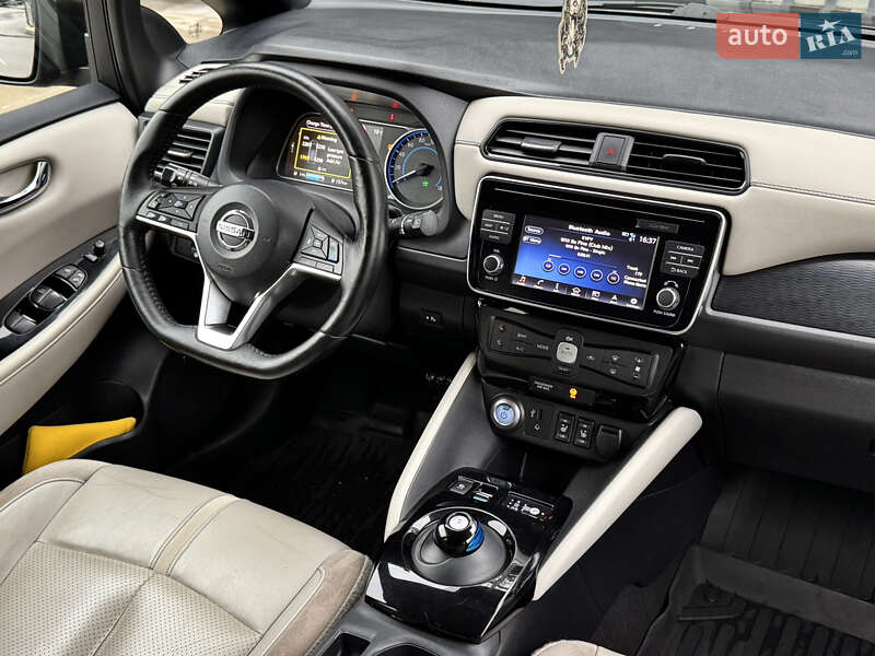 Хэтчбек Nissan Leaf 2018 в Киеве