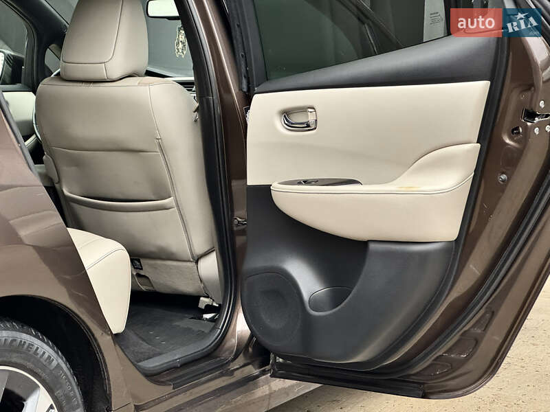 Хэтчбек Nissan Leaf 2018 в Киеве