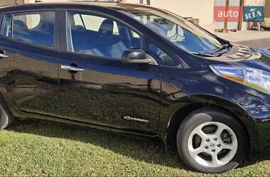 Хэтчбек Nissan Leaf 2014 в 