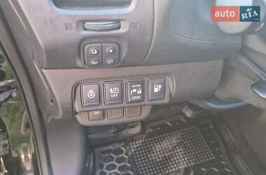 Хэтчбек Nissan Leaf 2014 в 