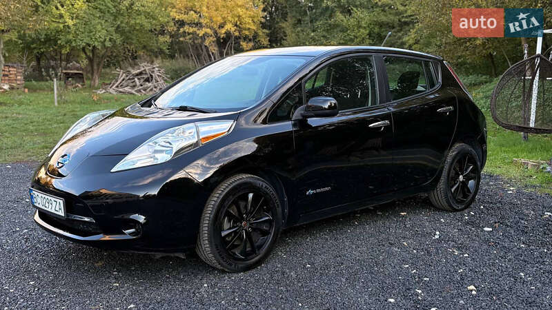 Хетчбек Nissan Leaf 2013 в Миколаєві