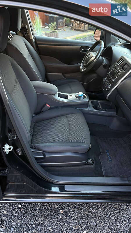 Хетчбек Nissan Leaf 2013 в Миколаєві