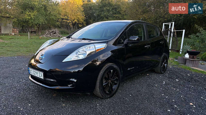 Хетчбек Nissan Leaf 2013 в Миколаєві