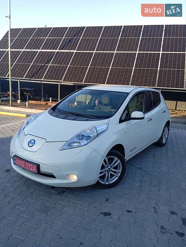 Хэтчбек Nissan Leaf 2012 в Владимире