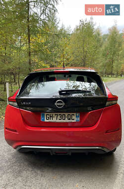 Хэтчбек Nissan Leaf 2022 в 
