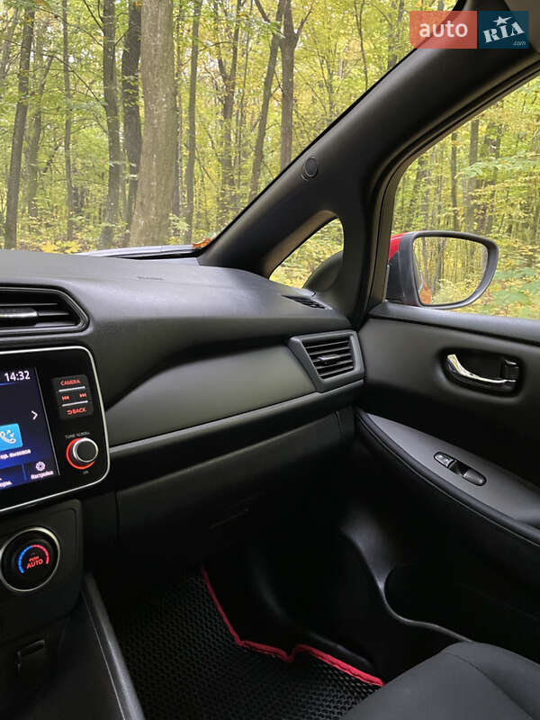 Хетчбек Nissan Leaf 2022 в Луцьку фото 22 Хетчбек Nissan Leaf 2022 в Луцьку