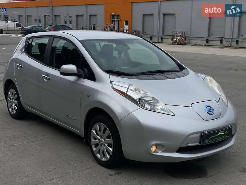 Хетчбек Nissan Leaf 2013 в Києві