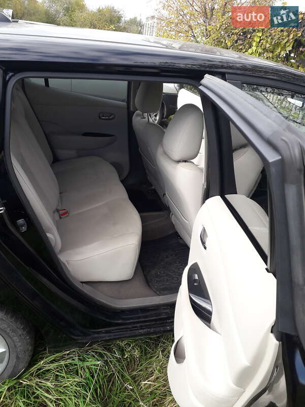 Хэтчбек Nissan Leaf 2012 в Коломые фото 3 Хэтчбек Nissan Leaf 2012 в Коломые