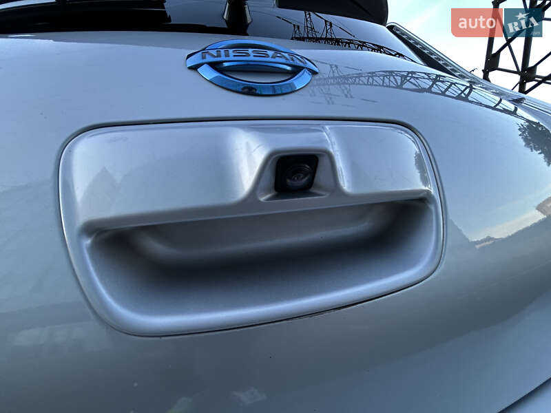 Хэтчбек Nissan Leaf 2013 в Днепре