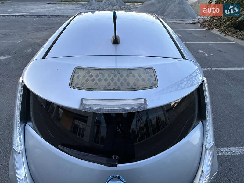 Хэтчбек Nissan Leaf 2013 в Днепре