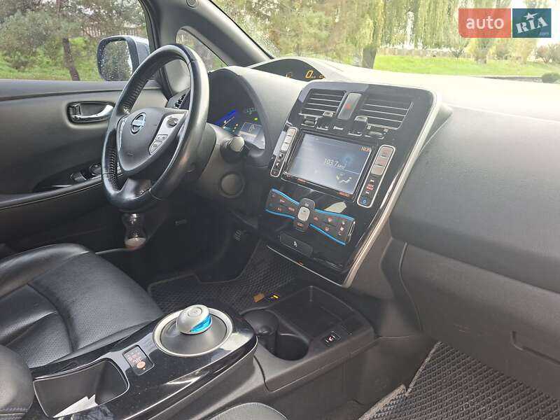 Хэтчбек Nissan Leaf 2016 в Виннице