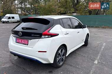 Хэтчбек Nissan Leaf 2020 в 