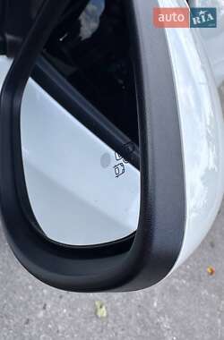 Хэтчбек Nissan Leaf 2020 в 