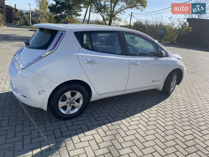 Хэтчбек Nissan Leaf 2013 в Золочеве