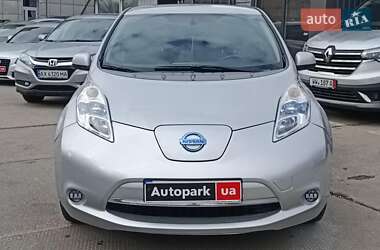 Хэтчбек Nissan Leaf 2016 в 