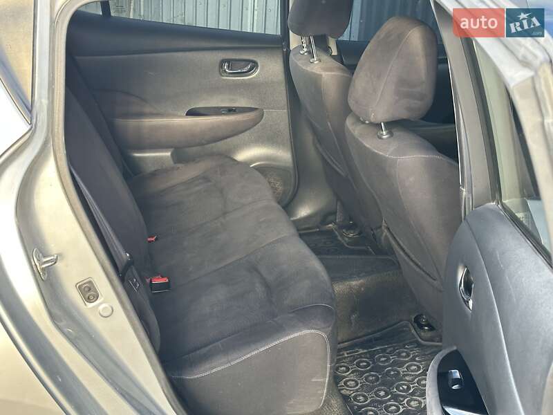 Хэтчбек Nissan Leaf 2013 в Каменец-Подольском фото 13 Хэтчбек Nissan Leaf 2013 в Каменец-Подольском