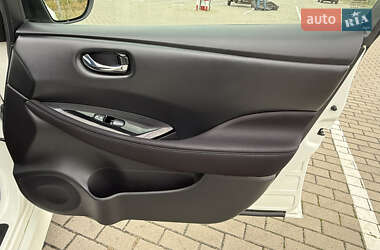Хэтчбек Nissan Leaf 2020 в 