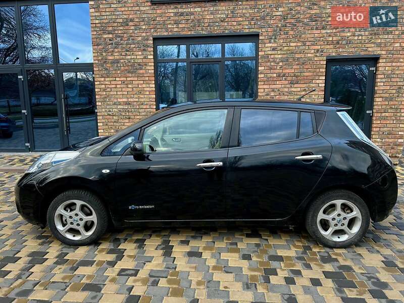 Хэтчбек Nissan Leaf 2012 в Кременчуге