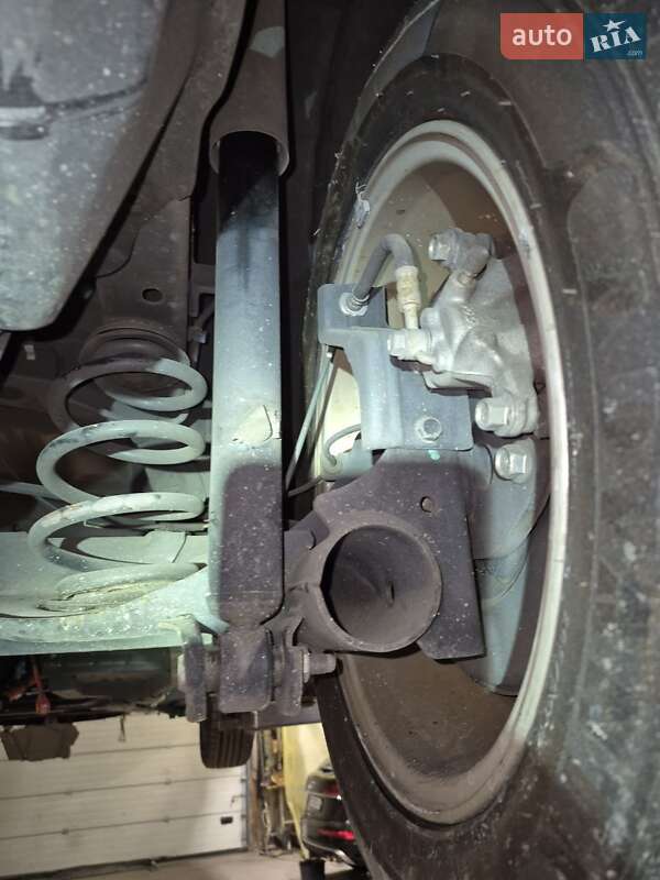 Хэтчбек Nissan Leaf 2013 в Днепре