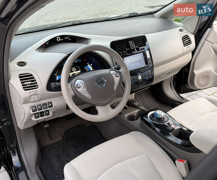 Хэтчбек Nissan Leaf 2014 в Ровно