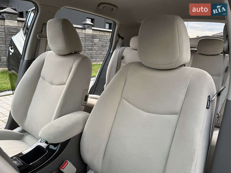 Хэтчбек Nissan Leaf 2014 в Ровно