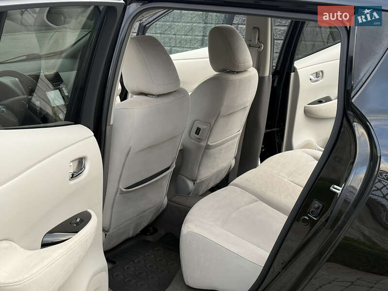 Хэтчбек Nissan Leaf 2014 в Ровно