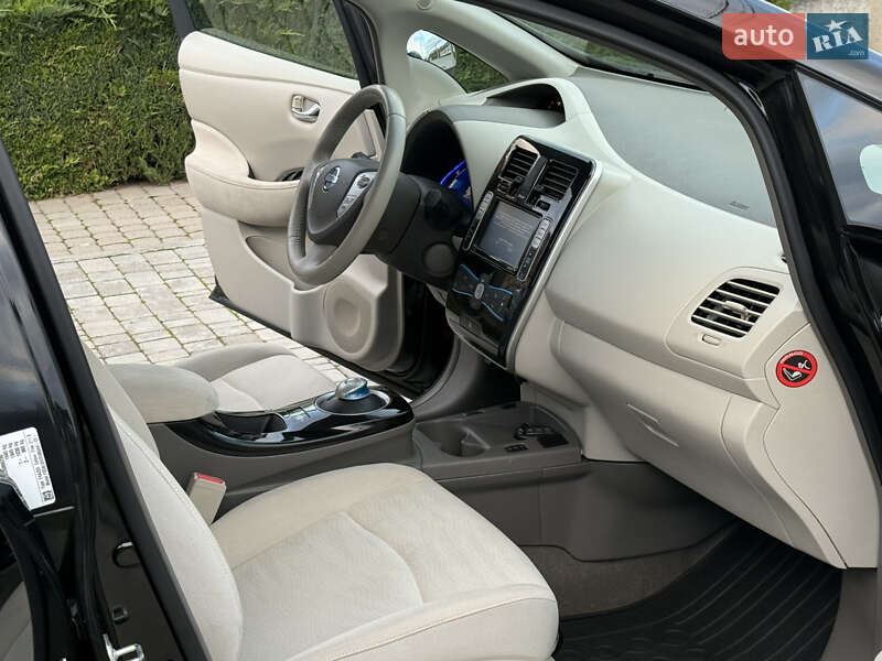 Хэтчбек Nissan Leaf 2014 в Ровно