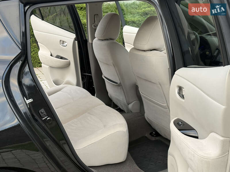 Хэтчбек Nissan Leaf 2014 в Ровно