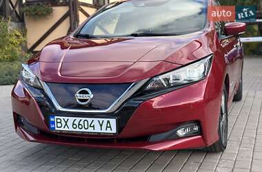 Хэтчбек Nissan Leaf 2018 в 