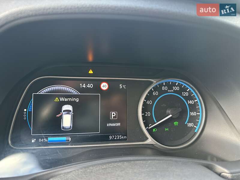 Хэтчбек Nissan Leaf 2018 в Хмельницком