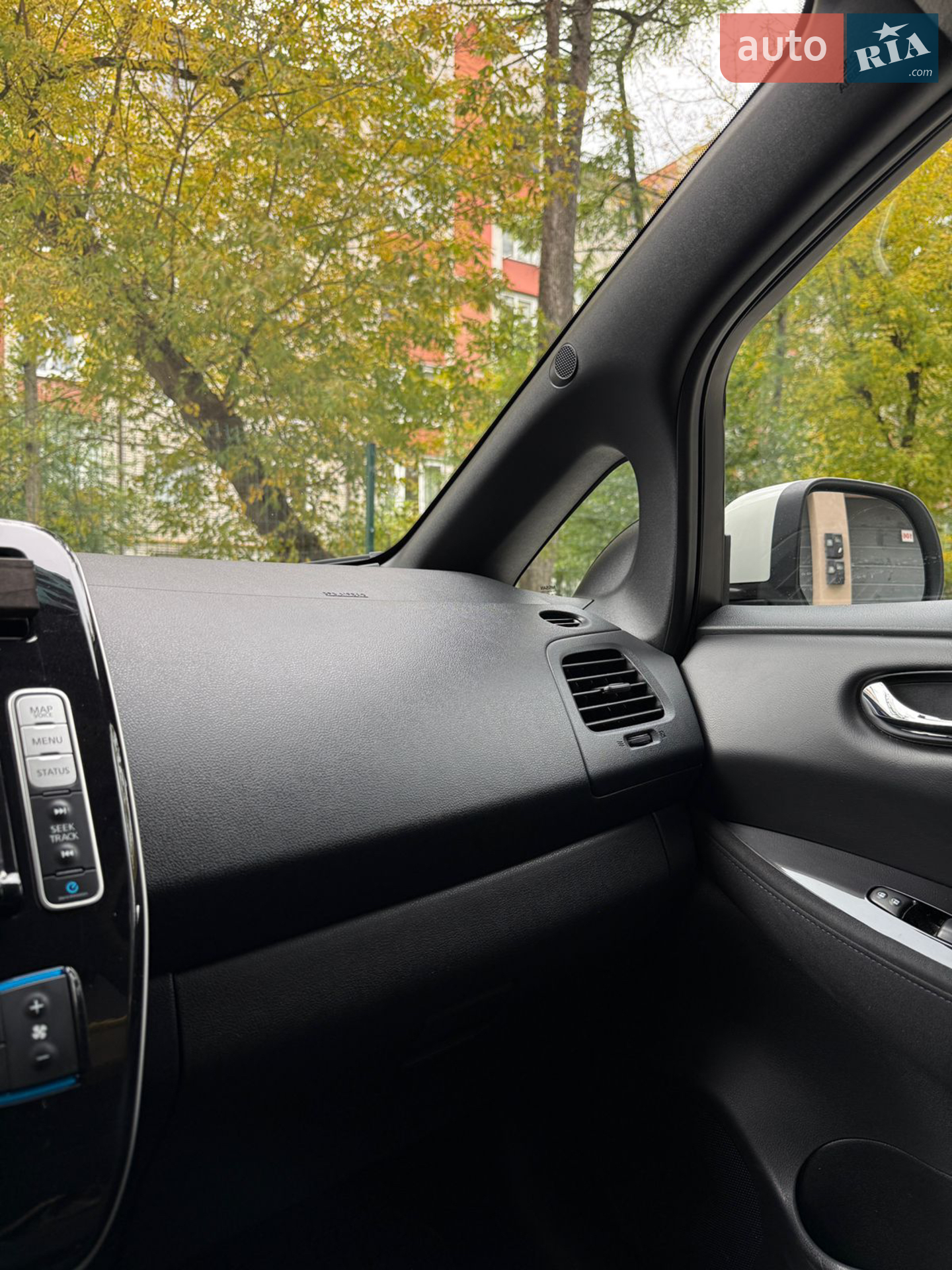 2014 Nissan Leaf - мініатюра 28