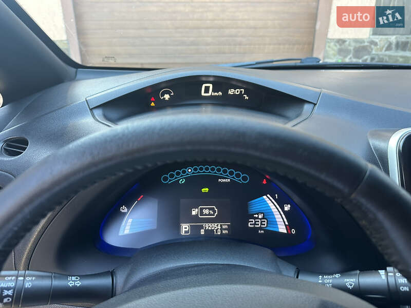 Хэтчбек Nissan Leaf 2013 в Самборе