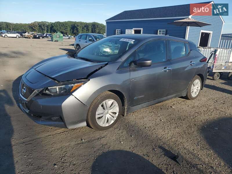Хэтчбек Nissan Leaf 2019 в 