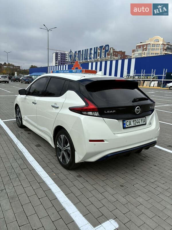 Хэтчбек Nissan Leaf 2021 в Киеве фото 6 Хэтчбек Nissan Leaf 2021 в Киеве