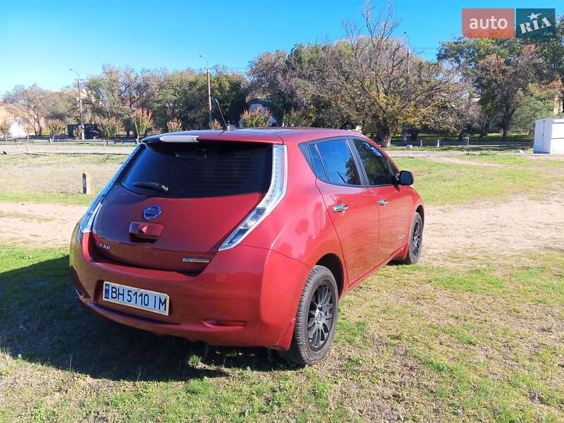 Хэтчбек Nissan Leaf 2013 в Белгороде-Днестровском фото 14 Хэтчбек Nissan Leaf 2013 в Белгороде-Днестровском
