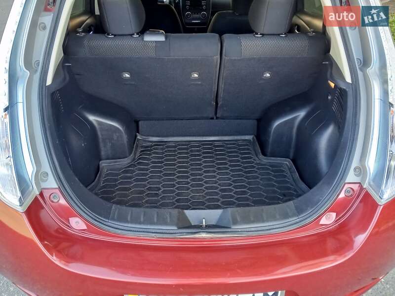 Хэтчбек Nissan Leaf 2013 в Белгороде-Днестровском фото 39 Хэтчбек Nissan Leaf 2013 в Белгороде-Днестровском