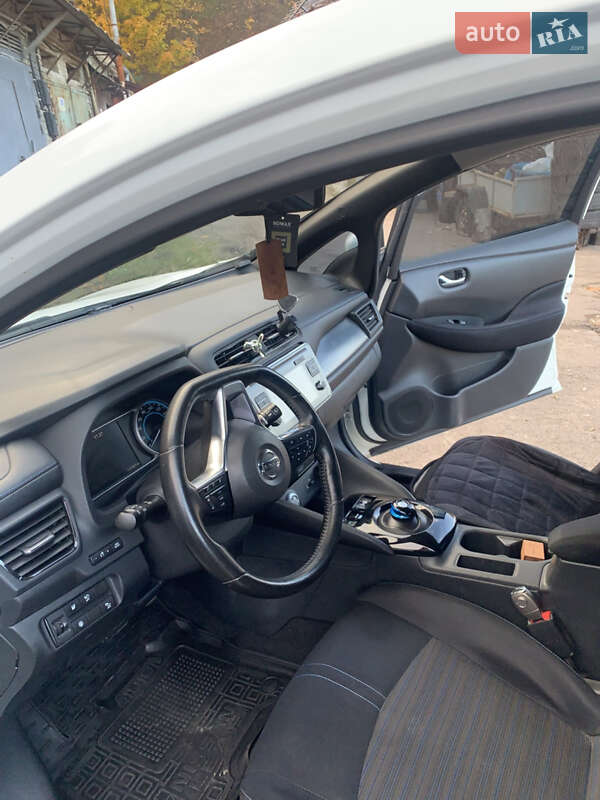 Хетчбек Nissan Leaf 2018 в Львові