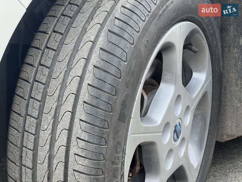 Хэтчбек Nissan Leaf 2014 в Харькове