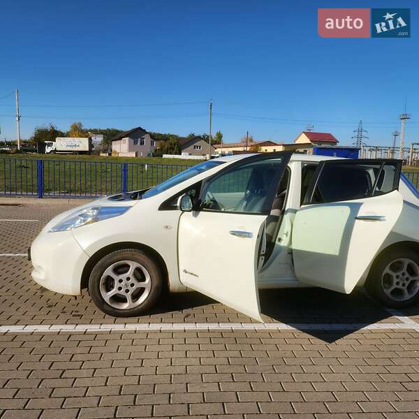 Хетчбек Nissan Leaf 2012 в Нововолинську фото 7 Хетчбек Nissan Leaf 2012 в Нововолинську