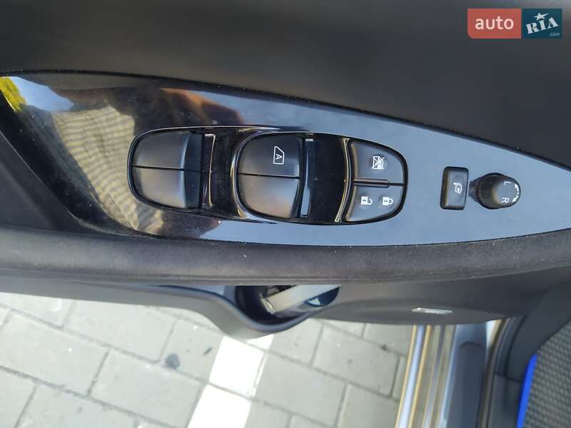 Хэтчбек Nissan Leaf 2015 в Луцке фото 11 Хэтчбек Nissan Leaf 2015 в Луцке